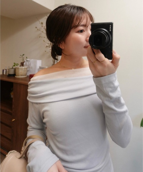 Reurie'（レウリィ）の「オフショルダータートルトップ(saki select)（Tシャツ/カットソー・レディース・ブラック/ブルー/ホワイト・FREE）」の13枚目の写真