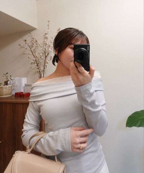Reurie'（レウリィ）の「オフショルダータートルトップ(saki select)（Tシャツ/カットソー・レディース・ブラック/ブルー/ホワイト・FREE）」の14枚目の写真