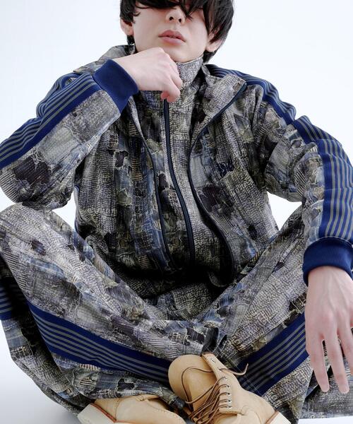 L.H.P(エルエイチピー)の「NEEDLES/ニードルズ/【LHP EXCLUSIVE】TRACK JACKET - POLY SMOOTH/PRINTED(その他アウター・メンズ・その他4・M)」の4枚目の写真