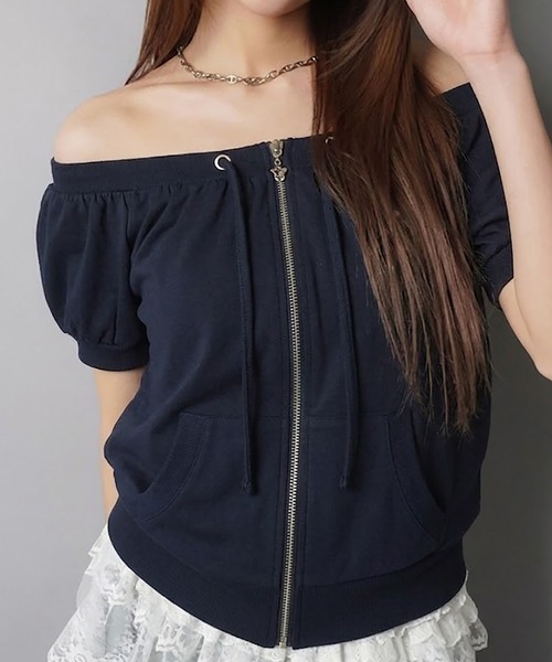 SPINNS（スピンズ）の「オフショルジップトップス/パフスリーブ/チャーム（Tシャツ/カットソー・レディース・ブラック系1/ネイビー/グレー・ONESIZE）」の2枚目の写真