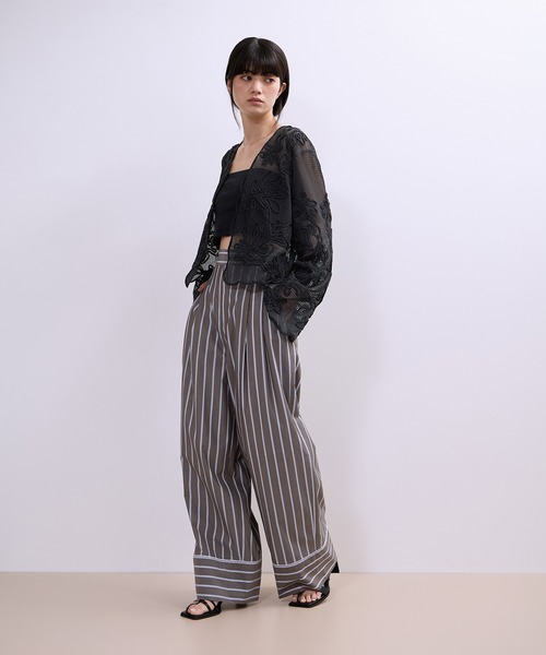 ADAM ET ROPE'(アダムエロペ)の「【WEB限定】メッシュエンブロイダリーカーディガン(カーディガン/ボレロ・レディース・ブラック系その他/ブラック/ホワイト・FREE)」の16枚目の写真