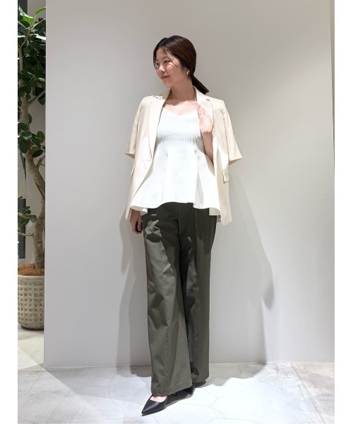 ESTNATION(エストネーション)の「ESTNATION / サイドタブ ストレートワイドパンツ(スラックス・レディース・カーキ/ブラック/オフホワイト・36/38)」の9枚目の写真