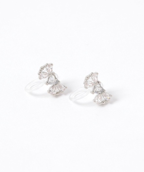LAKOLE(ラコレ)の「オールビジューリボンノンホールピアス / 663741(ピアス(両耳用)・レディース・その他1/その他2・FREE)」の1枚目の写真