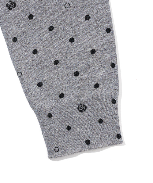 YOUHEE(ユヒ)の「ROSE DOT KNIT CARDIGAN_MELANGE GREY(カーディガン/ボレロ・レディース・その他・FREE)」の5枚目の写真