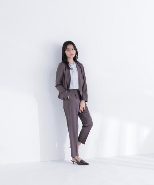 NATURAL BEAUTY BASIC（ナチュラルビューティーベーシック）の「サマードライタッチ SETUP ワンタックパンツ（その他パンツ・レディース・チャコールグレー/ベージュ/ブラウン・MEDIUM/SMALL）」の12枚目の写真