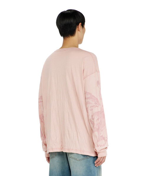DIESEL(ディーゼル)の「メンズ 長袖Tシャツ T-BOXT-LS-AA4(Tシャツ/カットソー・メンズ・ベージュ系その他/ピンク系その他・LARGE/X-LARGE/SMALL/X-SMALL/XX-LARGE/MEDIUM/XXX-LARGE)」の3枚目の写真
