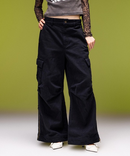 X-girl(エックスガール)の「FADED WIDE LEG FLARE CARGO PANTS(カーゴパンツ・レディース・ブラック/カモフラージュ・S/M)」の2枚目の写真