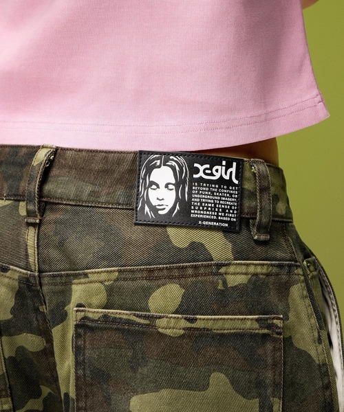 X-girl(エックスガール)の「FADED WIDE LEG FLARE CARGO PANTS(カーゴパンツ・レディース・ブラック/カモフラージュ・S/M)」の3枚目の写真