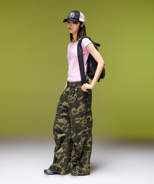 X-girl(エックスガール)の「FADED WIDE LEG FLARE CARGO PANTS(カーゴパンツ・レディース・ブラック/カモフラージュ・S/M)」の4枚目の写真