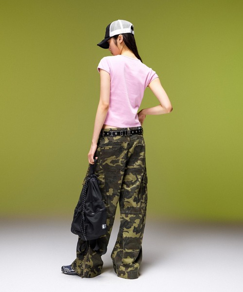 X-girl(エックスガール)の「FADED WIDE LEG FLARE CARGO PANTS(カーゴパンツ・レディース・ブラック/カモフラージュ・S/M)」の5枚目の写真