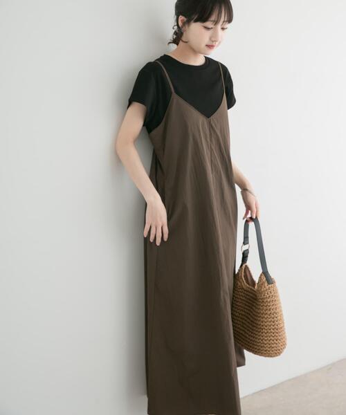 ITEMS URBANRESEARCH(アイテムズ アーバンリサーチ)の「『洗濯可』ワッシャーナイロンキャミワンピースセット(楽着シリーズ)(ワンピース・レディース・ブラック系その他/ベージュ系その他/ブラウン系その他・FREE)」の2枚目の写真