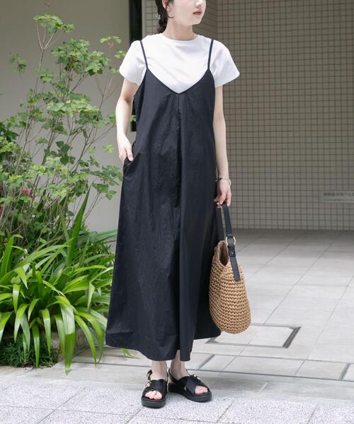 ITEMS URBANRESEARCH(アイテムズ アーバンリサーチ)の「『洗濯可』ワッシャーナイロンキャミワンピースセット(楽着シリーズ)(ワンピース・レディース・ブラック系その他/ベージュ系その他/ブラウン系その他・FREE)」の6枚目の写真