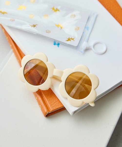 ROPE' PICNIC(ロペピクニック)の「【KIDS/キッズ】アソートファッショングラス(サングラス・キッズ・サックスブルー/ブラック/ラベンダー/ピンク系その他2/キナリ/キャメル/ダークブラウン/ブラック系その他・FREE)」の2枚目の写真