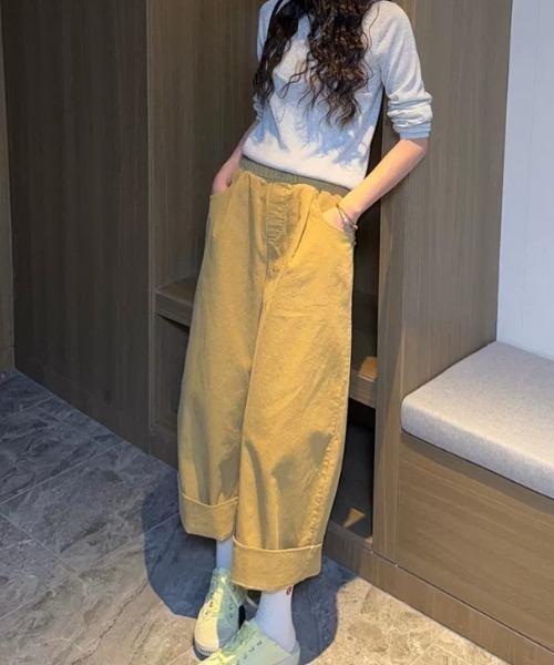 FAVORITO(ファヴォリート)の「ハイウエストパンツ(その他パンツ・レディース・パープル/ネイビー/イエロー/ベージュ/ダークグリーン・XL/L/M/S)」の15枚目の写真