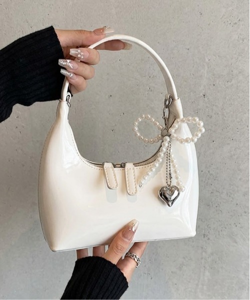 THE CELL.(ザセルドット)の「チャーム付き MINIハンドバッグ MINI HANDBAG WITH CHARM(ハンドバッグ・レディース・ピンク/オフホワイト/ワイン/シルバー/ブラック・FREE)」の19枚目の写真