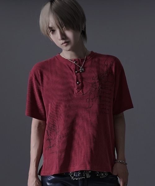 RUDOL(ルドル)の「『RUDOL/ルドル』ピグメント加工ヘンリーネックTEE(Tシャツ/カットソー・メンズ・チャコール/ワイン/アイボリー・M/L)」の2枚目の写真