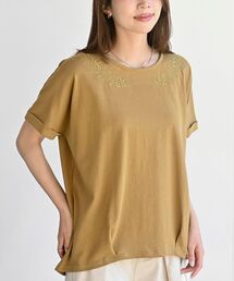 タック刺繍Ｔシャツ