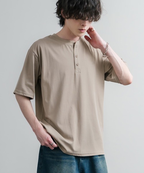 KRIFF MAYER(クリフメイヤー)の「KRIFF MAYER クリフメイヤー 接触冷感・UVカット 夏季GO!TEE ヘンリーネック半袖Tシャツ 2555125(Tシャツ/カットソー・メンズ・ブラック/ブルー/オフホワイト/レッド/ベージュ・M/XL/L)」の4枚目の写真