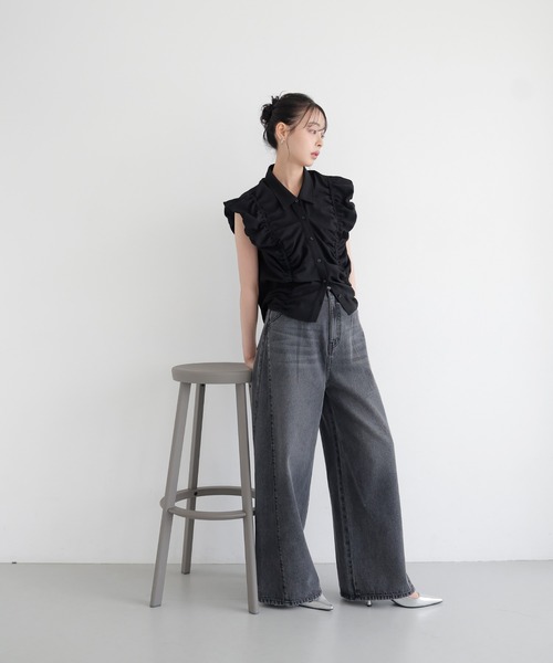 LIAN(リアン)の「ルーズワイドデニムパンツ(デニムパンツ・レディース・ブルー系その他/ブラック/ブルー・SMALL/MEDIUM)」の13枚目の写真