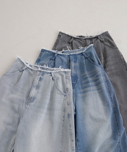 LIAN(リアン)の「ルーズワイドデニムパンツ(デニムパンツ・レディース・ブルー系その他/ブラック/ブルー・SMALL/MEDIUM)」の14枚目の写真