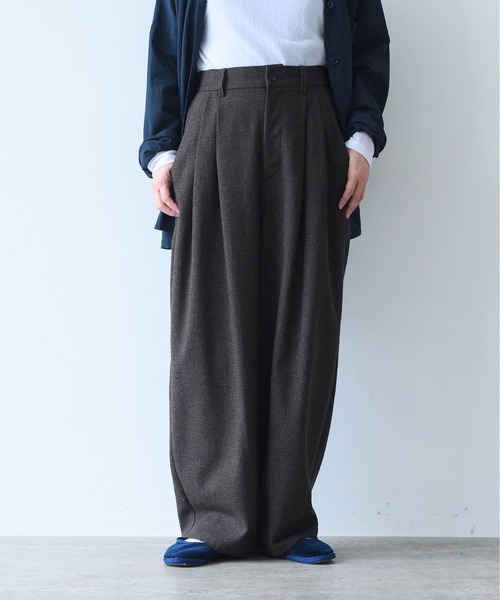 yuni(ユニ )の「Cotton Acryl Wool Tweed 2tuck pants(スラックス・レディース・グレー/ダークブラウン・S/M)」の11枚目の写真