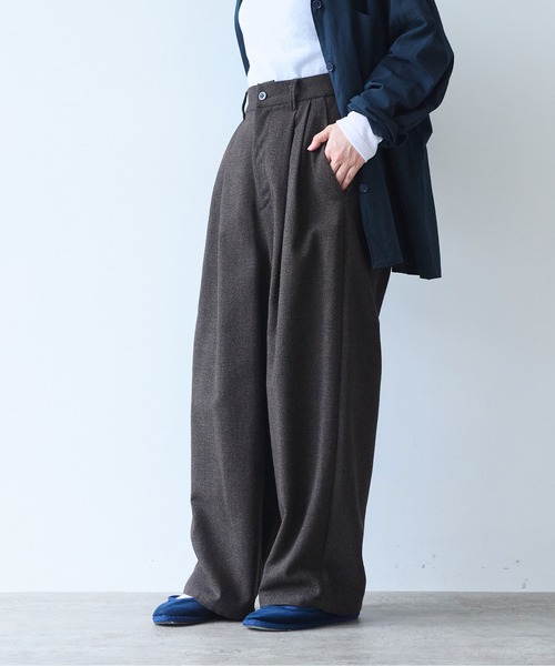 yuni(ユニ )の「Cotton Acryl Wool Tweed 2tuck pants(スラックス・レディース・グレー/ダークブラウン・S/M)」の12枚目の写真