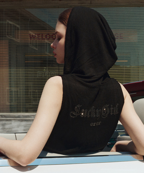 ERER(エルエル)の「Hotfix hooded Sleeveless knit Black(Tシャツ/カットソー・レディース・ブラック・F)」の4枚目の写真