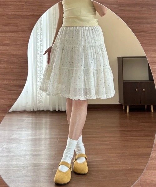 Ritzy(リッツィー)の「シアー ドット柄 3段ティアード フリル ミニスカート(スカート・レディース・ホワイト/ブラック・M)」の1枚目の写真