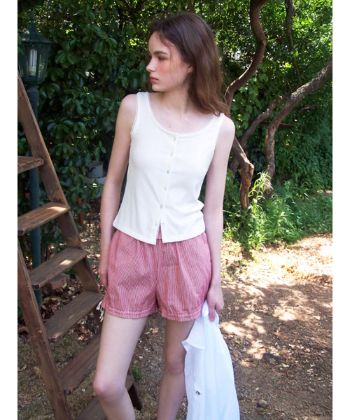 ETMON（エトモン）の「Lace-Trim Button Sleeveless, Ivory（Tシャツ/カットソー・レディース・その他・F）」の4枚目の写真