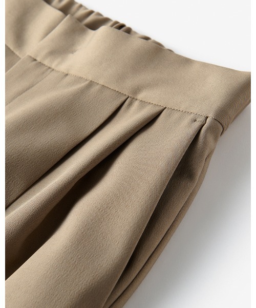 DoCLASSE( ドゥクラッセ)の「ストレッチツイル・タックテーパード/65cm(その他パンツ・レディース・オフホワイト/ブラック/モカ・11/13/7/9)」の15枚目の写真