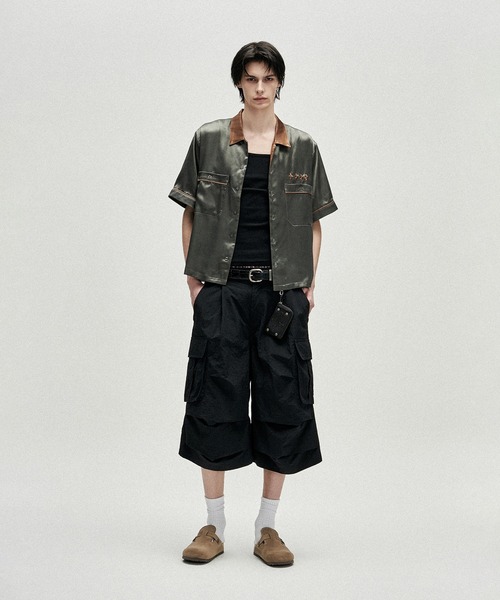 NOT4NERD(ノットフォーナード)の「NOT4NERD/ノットフォーナード/Knee Tuck Parachute Cargo Bermuda Shorts(カーゴパンツ・メンズ・ライトカーキ/ブラック・L/M)」の7枚目の写真