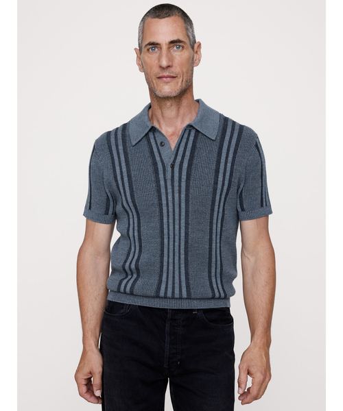 Banana Republic（バナナリパブリック）の「メリノコットン テクスチャー ストライプ ニットポロ（ニット/セーター・メンズ・ブルー/ブラック・M/L/XL/S）」の2枚目の写真