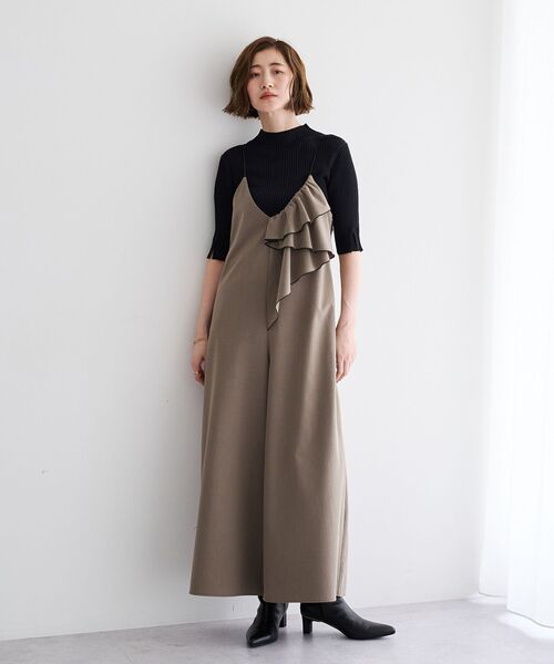 YECCA VECCA(イェッカヴェッカ)の「ラッフルキャミオールインワン(サロペット/オーバーオール・レディース・ダークベージュ/ブラック・FREE)」の19枚目の写真