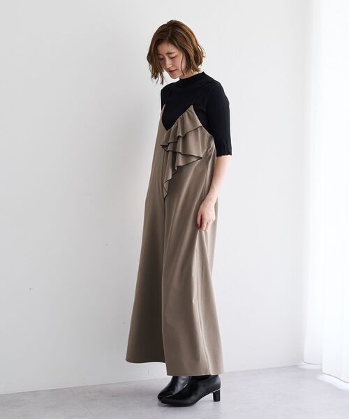 YECCA VECCA(イェッカヴェッカ)の「ラッフルキャミオールインワン(サロペット/オーバーオール・レディース・ダークベージュ/ブラック・FREE)」の18枚目の写真