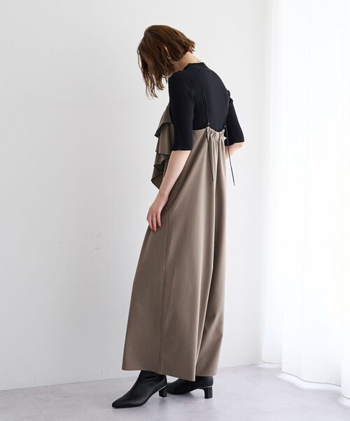 YECCA VECCA(イェッカヴェッカ)の「ラッフルキャミオールインワン(サロペット/オーバーオール・レディース・ダークベージュ/ブラック・FREE)」の17枚目の写真