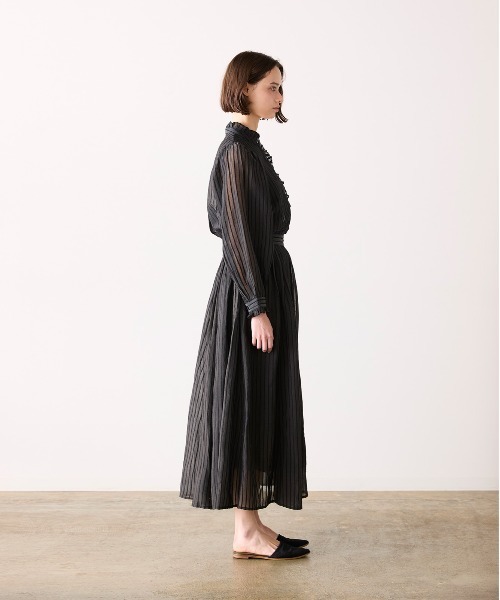 Marilyn Moon(マリリンムーン)の「sheer velour flare skirt(スカート・レディース・グリーン/グレー/ブラック・FREE)」の12枚目の写真