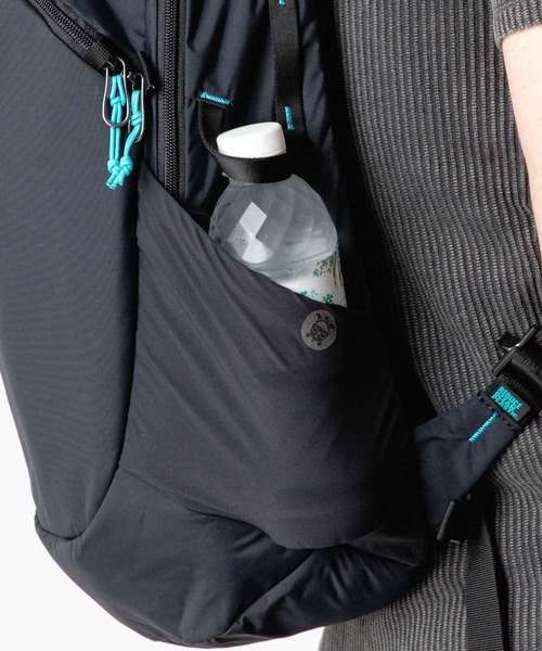 pacsafe(パックセーフ)の「【Pacsafe / パックセーフ】Pacsafe ECO 18L Backpack / エコ バックパック リュック 防犯機能 サステナブル(バックパック/リュック・メンズ・ブラック・FREE)」の5枚目の写真