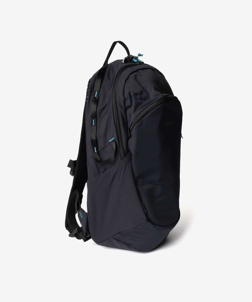 pacsafe(パックセーフ)の「【Pacsafe / パックセーフ】Pacsafe ECO 18L Backpack / エコ バックパック リュック 防犯機能 サステナブル(バックパック/リュック・メンズ・ブラック・FREE)」の12枚目の写真