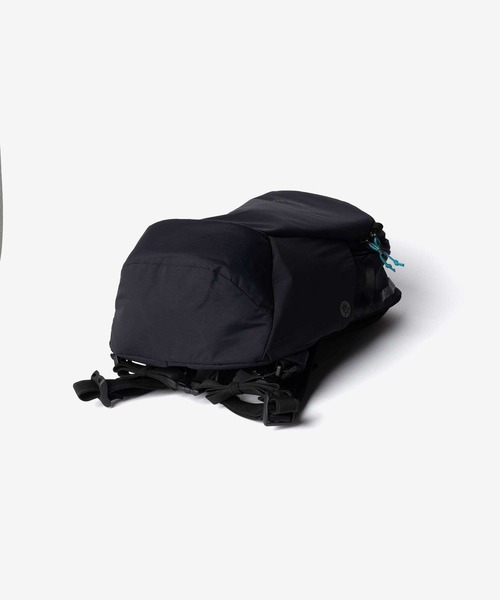 pacsafe(パックセーフ)の「【Pacsafe / パックセーフ】Pacsafe ECO 18L Backpack / エコ バックパック リュック 防犯機能 サステナブル(バックパック/リュック・メンズ・ブラック・FREE)」の14枚目の写真