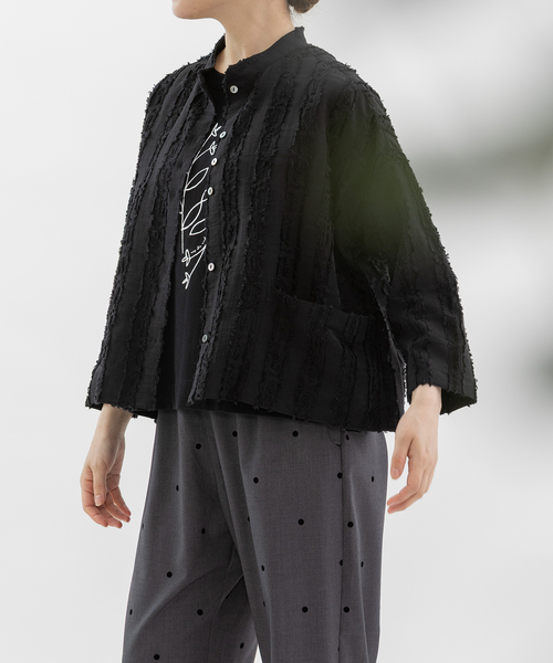 nop de nod(ノップドゥノッド)の「ジャガードスタンドカラークロップドシャツ(シャツ/ブラウス・レディース・オフホワイト/ブラック・3)」の22枚目の写真