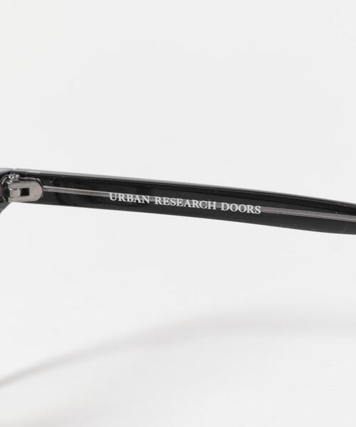 URBAN RESEARCH DOORS(アーバンリサーチドアーズ)の「ボストン調光サングラス(メガネ・レディース・ブラック/ブラウン・-)」の10枚目の写真
