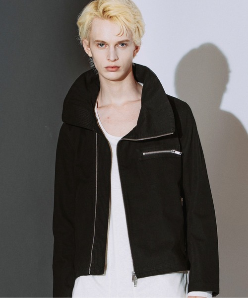 NO ID.(ノーアイディ)の「【NO ID.】High Collar Duck Blouson / ハイカラー ダック ブルゾン(ブルゾン・メンズ・ブラック/カーキ・2/1)」の2枚目の写真