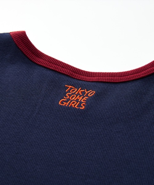 SOMETHING(サムシング)の「SOMETHING×TOLIGHT 刺繍 ロゴ半袖Tシャツ(Tシャツ/カットソー・レディース・ホワイト/ボルドー/ネイビー・FREE)」の9枚目の写真