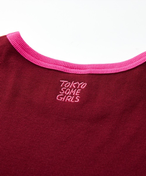 SOMETHING(サムシング)の「SOMETHING×TOLIGHT 刺繍 ロゴ半袖Tシャツ(Tシャツ/カットソー・レディース・ホワイト/ボルドー/ネイビー・FREE)」の14枚目の写真