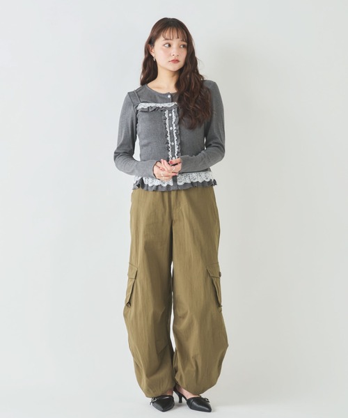 archives(アルシーヴ)の「配色レースカットアンサンブル(Tシャツ/カットソー・レディース・アイボリー/ブラック/チャコールグレー・MEDIUM)」の19枚目の写真