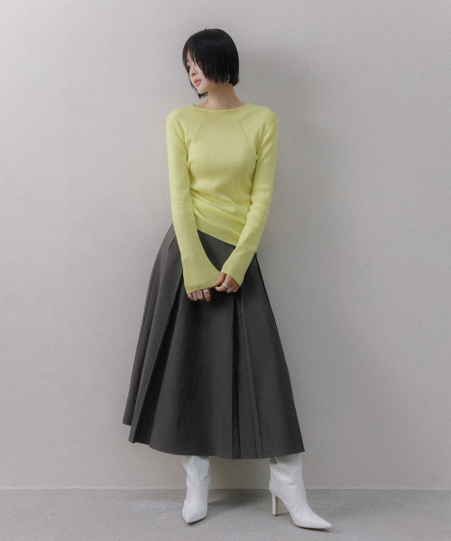 MEMUA(メムア)の「フロー プリーツスカート(スカート・レディース・ベージュ/チャコール・MEDIUM/LARGE/SMALL)」の3枚目の写真