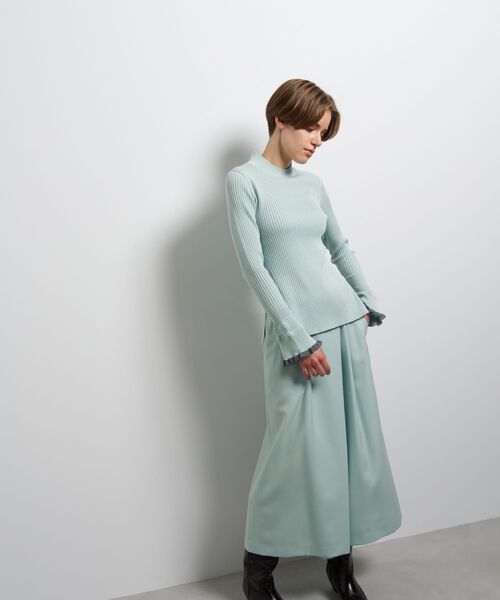 LANVIN en Bleu(ランバンオンブルー)の「カフスデザインリブニット(ニット/セーター・レディース・チャコールグレー/ボルドー/ライトカーキ・38)」の7枚目の写真