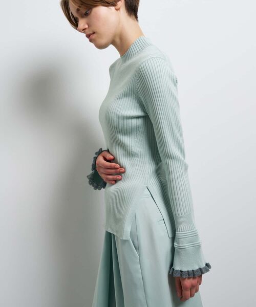LANVIN en Bleu(ランバンオンブルー)の「カフスデザインリブニット(ニット/セーター・レディース・チャコールグレー/ボルドー/ライトカーキ・38)」の8枚目の写真