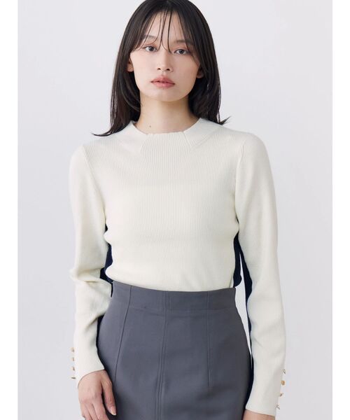 TONAL（トーナル）の「ウォッシャブルウールバイカラーハイネックニット（ニット/セーター・レディース・ライトブルー/オフホワイト/ブラック/ピンク/グレー・MEDIUM）」の6枚目の写真