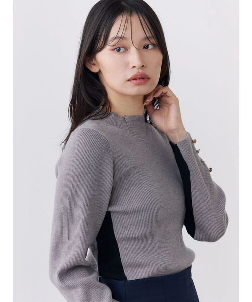 TONAL（トーナル）の「ウォッシャブルウールバイカラーハイネックニット（ニット/セーター・レディース・ライトブルー/オフホワイト/ブラック/ピンク/グレー・MEDIUM）」の16枚目の写真